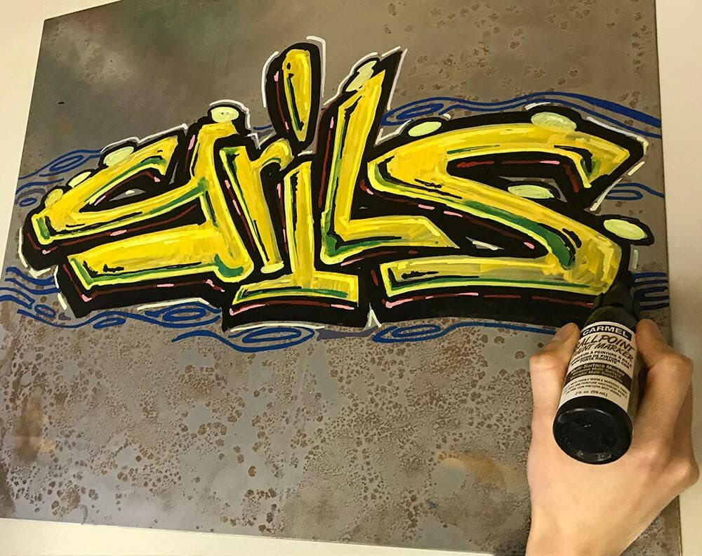 Marqueur de peinture à bille en bouteille